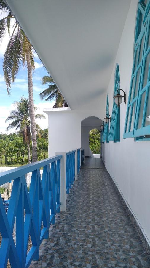 Anjo Maumere Hotel & Restaurant Buitenkant foto