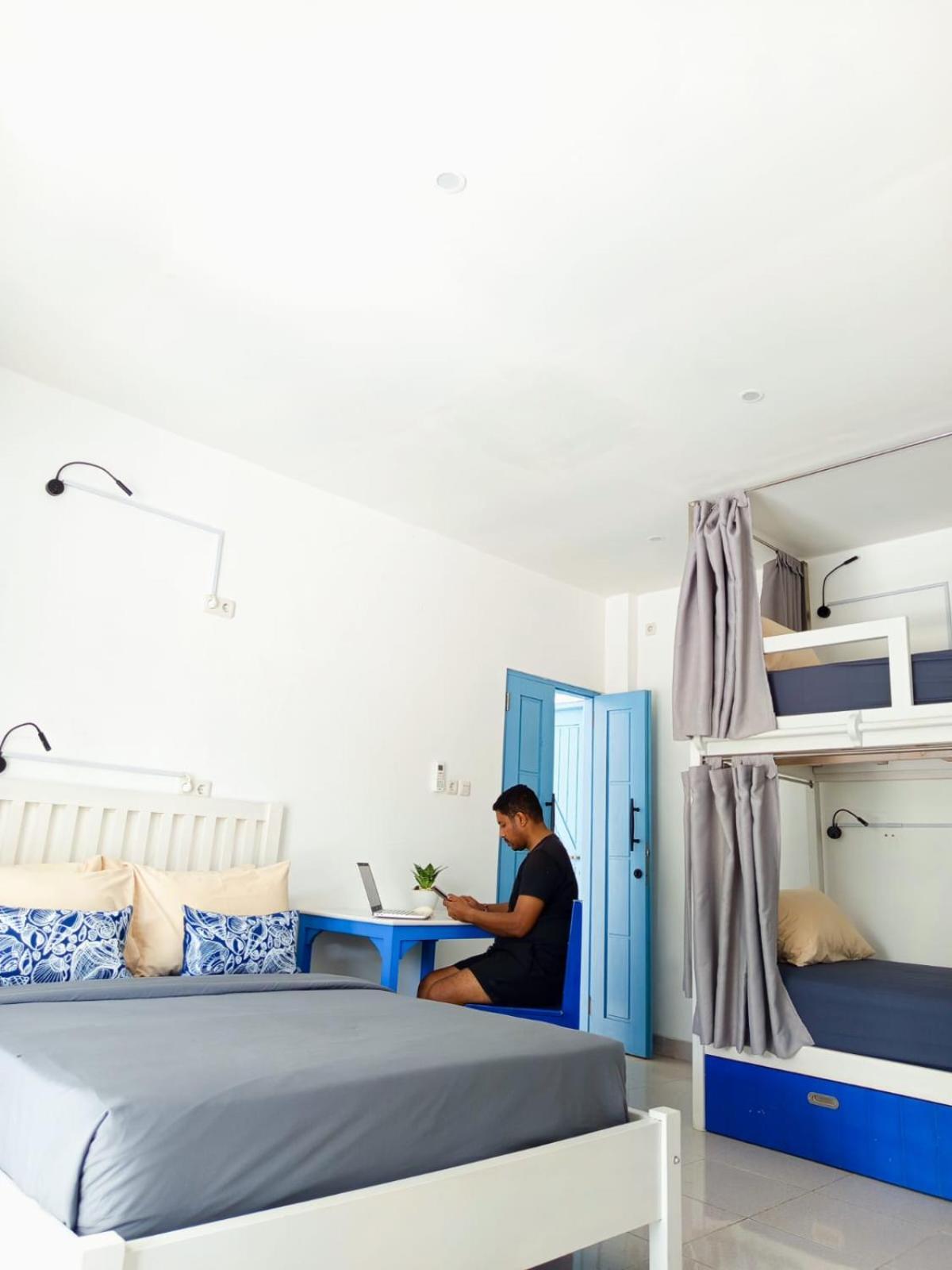 Anjo Maumere Hotel & Restaurant Buitenkant foto